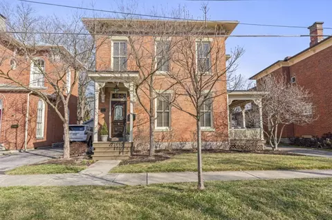 94 W Winter St, Delaware, OH 43015
