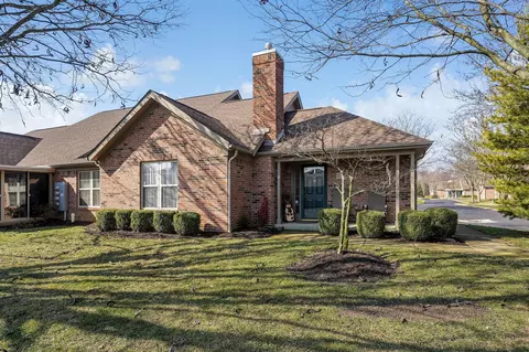 2755 Laurel Wind Blvd, Lewis Center, OH 43035