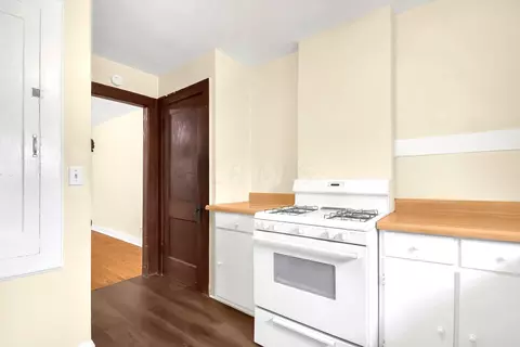 Kitchen - 419-421 E Maynard Ave, Columbus, OH 43202 photo 4 of 6