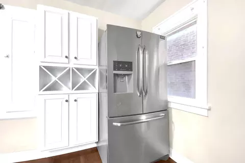 Kitchen - 419-421 E Maynard Ave, Columbus, OH 43202 photo 3 of 6
