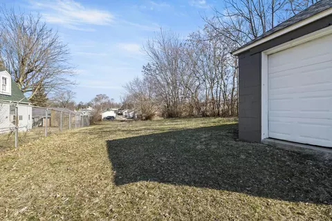Exterior - 114 Highland Ave, Circleville, OH 43113 photo 5 of 5