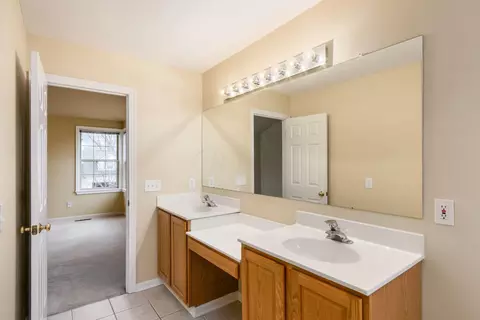 Bath - 7615 Windsor Dr, Dublin, OH 43016 photo 6 of 7