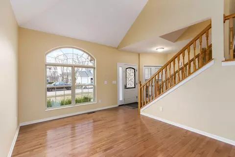 Living - 7615 Windsor Dr, Dublin, OH 43016 photo 7 of 8