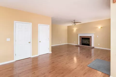 Living - 7615 Windsor Dr, Dublin, OH 43016 photo 5 of 8