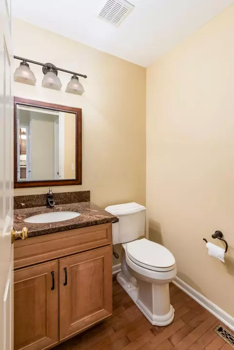 Bath - 7615 Windsor Dr, Dublin, OH 43016 photo 2 of 7
