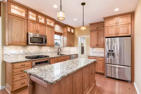 Kitchen - 7615 Windsor Dr, Dublin, OH 43016 photo 3 of 8