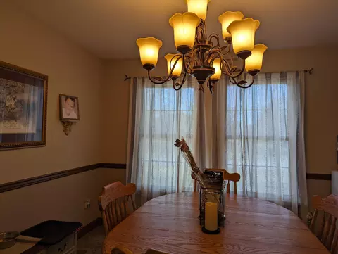 Dining - 3092 Wyandot Dr, Springfield, OH 45502 photo 1 of 1