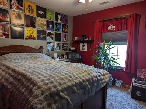 Bedroom - 3092 Wyandot Dr, Springfield, OH 45502 photo 2 of 3