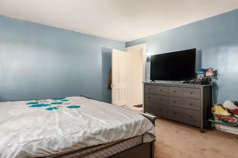 Bedroom - 4565 E National Rd, Springfield, OH 45505 photo 3 of 8