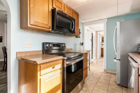 Kitchen - 4565 E National Rd, Springfield, OH 45505 photo 5 of 5