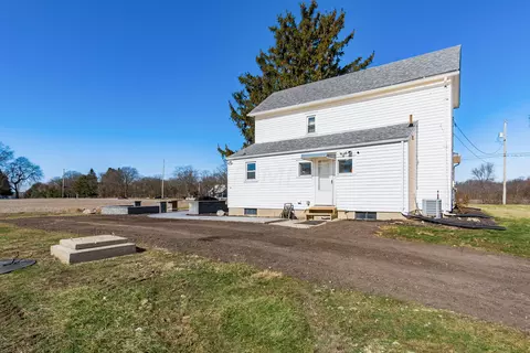 Exterior - 4565 E National Rd, Springfield, OH 45505 photo 5 of 15