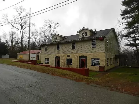 469 White Oak Ave, Zanesville, OH 43701