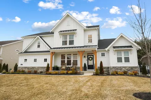8066 Chesapeake Pl NW, Pickerington, OH 43147