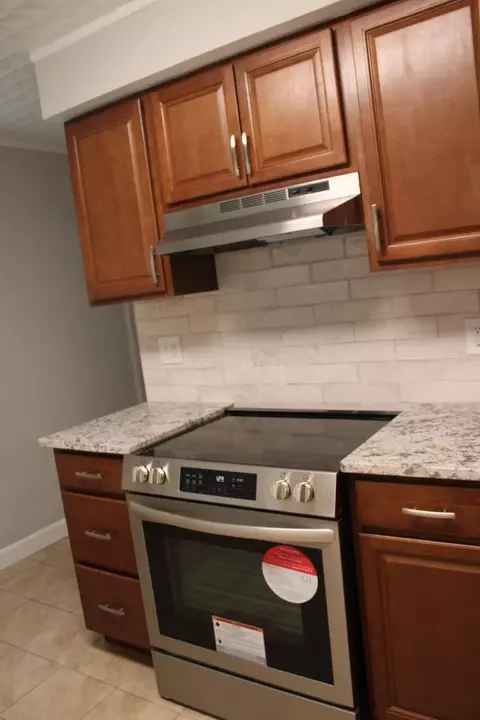 3473 Eisenhower Rd, Columbus, OH 43224 photo 16