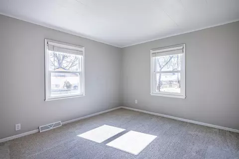 3473 Eisenhower Rd, Columbus, OH 43224 photo 8