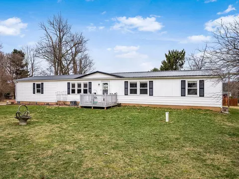 15934 Wooster Rd, Mount Vernon, OH 43050