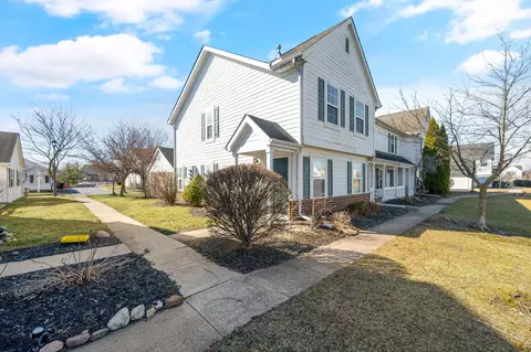 630 Lakeview Dr S, Grove City, OH 43123