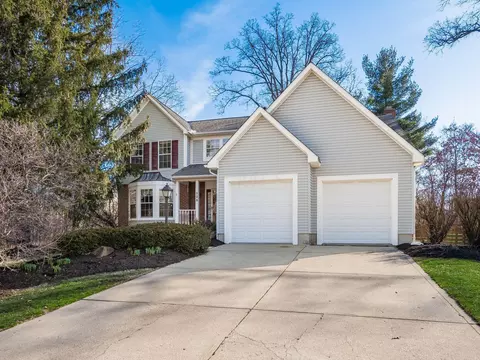526 Helmbright Dr, Columbus, OH 43230