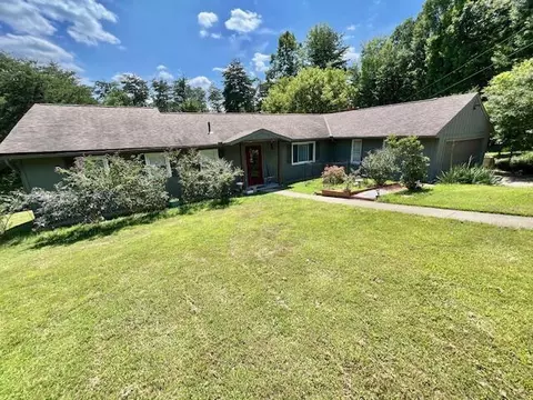 1861 Teton Ln, Sugar Grove, OH 43155