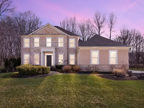 2958 Creekwood Estates Dr, Blacklick, OH 43004