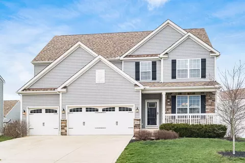 180 Honey Locust Ln, Commercial Point, OH 43116