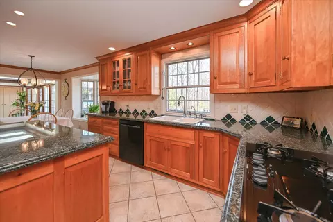 Kitchen - 523 Rollingrock Ln, Cincinnati, OH 45255 photo 1 of 7