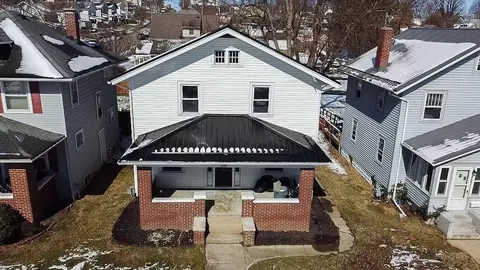 274 Robbins Dr, Newark, OH 43055