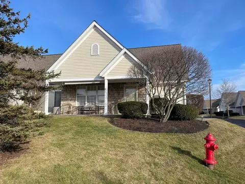 7806 Meadowlark Ln S, Reynoldsburg, OH 43068