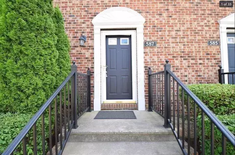 587 Lazelle Rd, Westerville, OH 43081