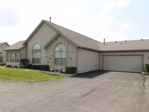 6053 Landings Pond Pl #15, Grove City, OH 43123