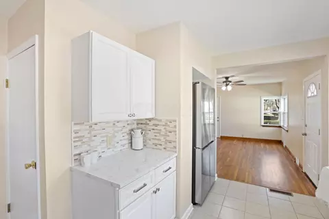 Kitchen - 33 E Postal Ave, Newark, OH 43055 photo 3 of 3