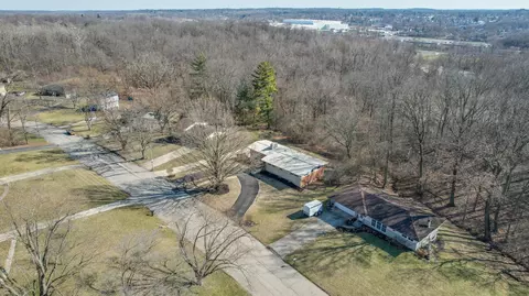 View/Area - 1637 Winding Trl, Springfield, OH 45503 photo 2 of 14