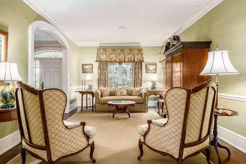 Living - 5580 Riverside Dr, Dublin, OH 43017 photo 6 of 6