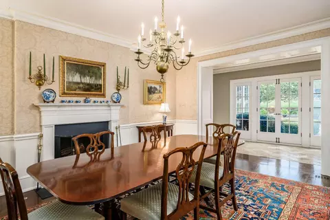 Dining - 5580 Riverside Dr, Dublin, OH 43017 photo 2 of 2