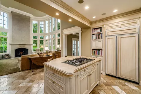 Kitchen - 5580 Riverside Dr, Dublin, OH 43017 photo 3 of 3