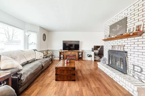 Living - 3513 Boundary Rd, Prospect, OH 43342 photo 3 of 7