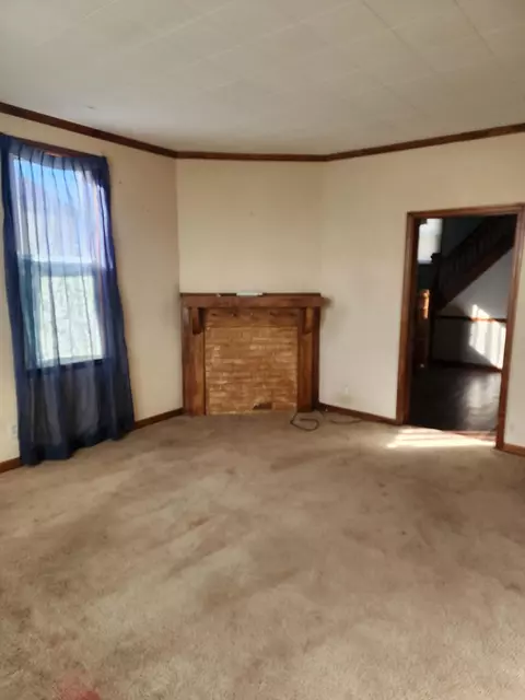 Living - 336 Lancaster Pike, Circleville, OH 43113 photo 1 of 1