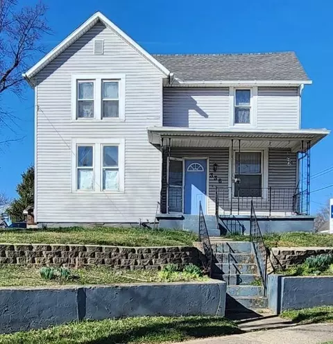 Exterior - 336 Lancaster Pike, Circleville, OH 43113 photo 1 of 5