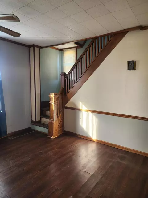 Entry Way - 336 Lancaster Pike, Circleville, OH 43113 photo 2 of 2