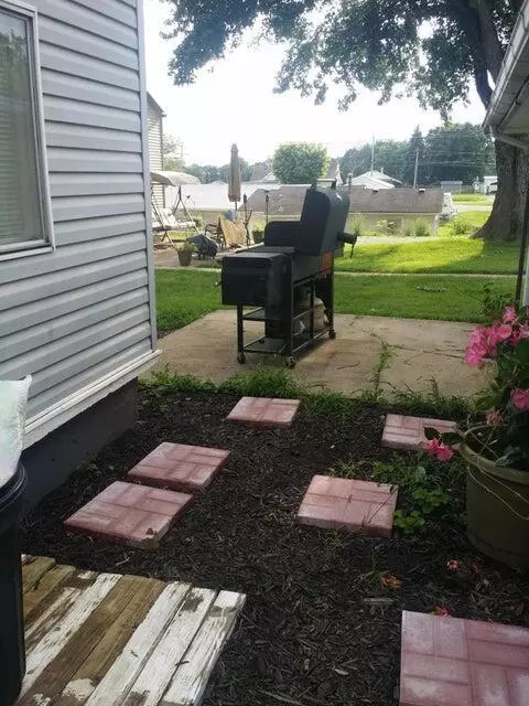 Exterior - 336 Lancaster Pike, Circleville, OH 43113 photo 5 of 5