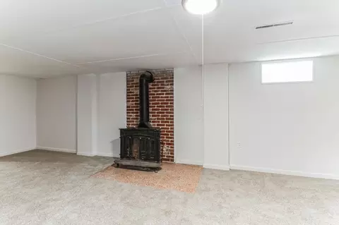 Living - 429 E Jeffrey Pl, Columbus, OH 43214 photo 1 of 1