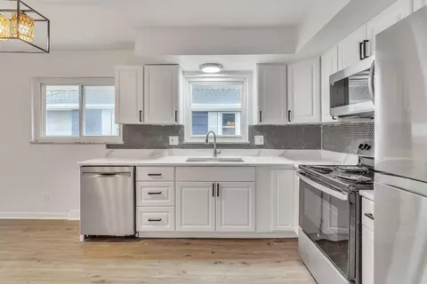 Kitchen - 429 E Jeffrey Pl, Columbus, OH 43214 photo 1 of 4