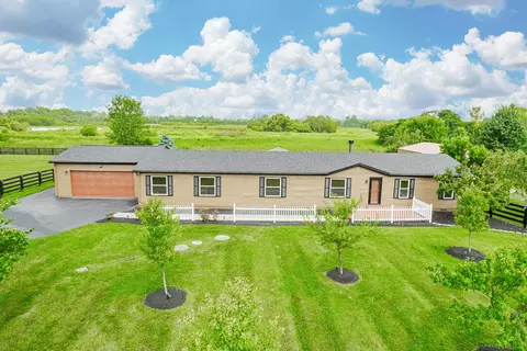 4124 Bowen Rd, Canal Winchester, OH 43110