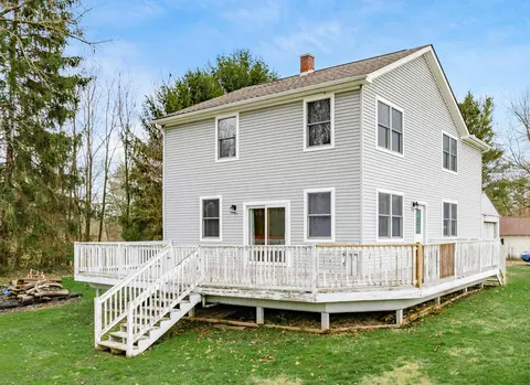 6079 Pickerington Rd, Carroll, OH 43112