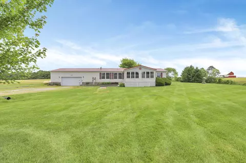 5878 SW Winchester Southern Rd, Stoutsville, OH 43154