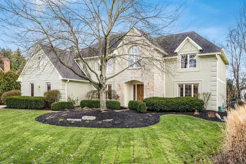 637 Crossing Crk S, Gahanna, OH 43230