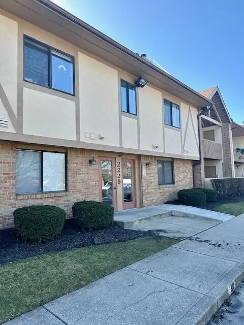 2229 Hedgerow Rd #2229C, Columbus, OH 43220