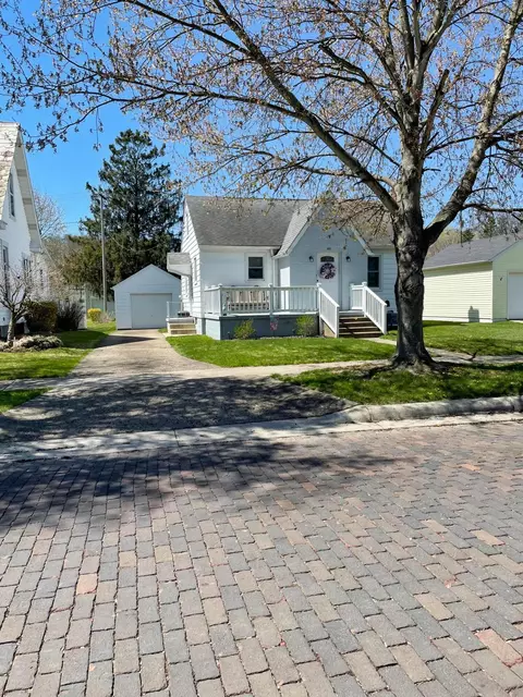 411 Fort St, Bremen, OH 43107