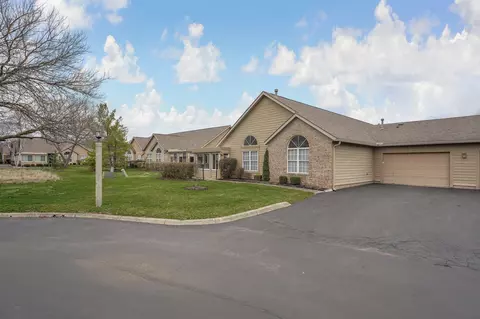 92 Abbeycross Ln, Westerville, OH 43082