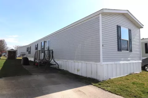 6106 London Groveport Rd #J-22, Grove City, OH 43123